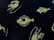 画像4: 変り織り大人用祭り鯉口シャツ【藍染め風/魚柄】 (4)